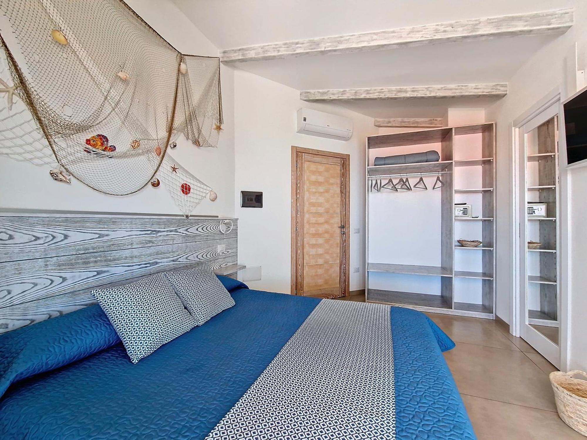 Hotel L'Onda Marina Castelsardo Exterior foto